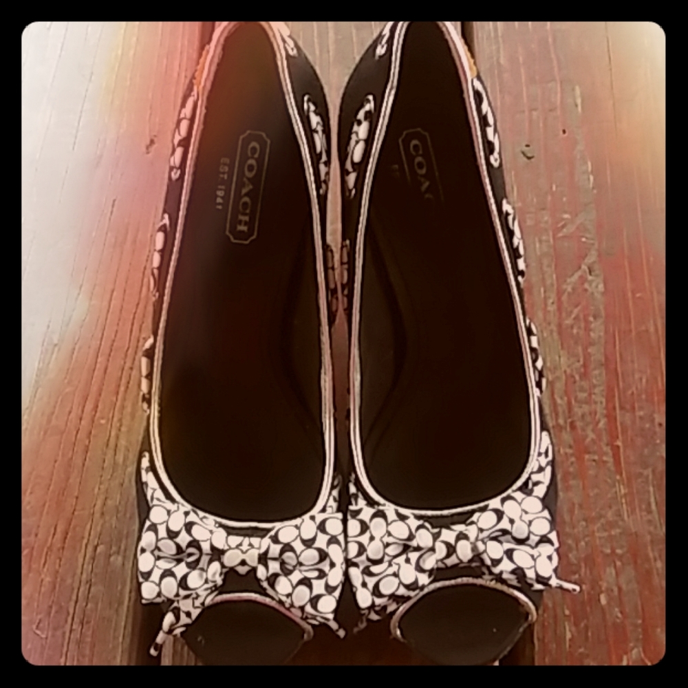 Some coach. 👠 only wore once very good condition